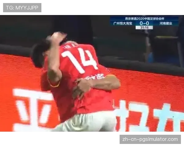 “训练开放日:广州队演练‘1-2-2’区域紧逼,针对对手替补控卫”